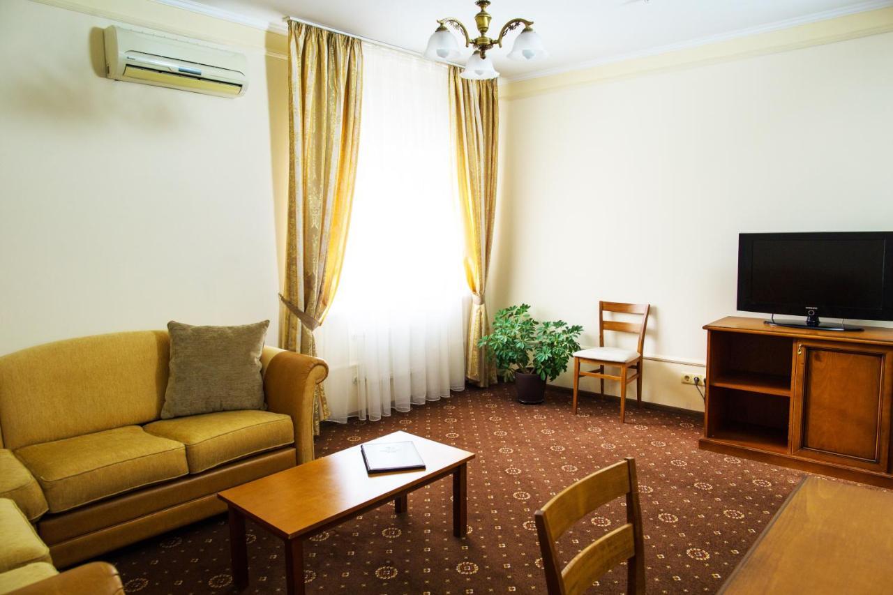 Conference Hall Irpin' Hotel Bagian luar foto