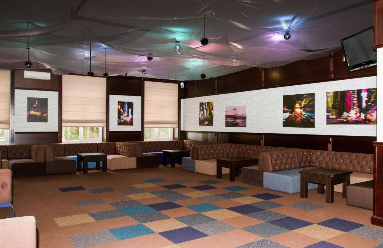 Conference Hall Irpin' Hotel Bagian luar foto