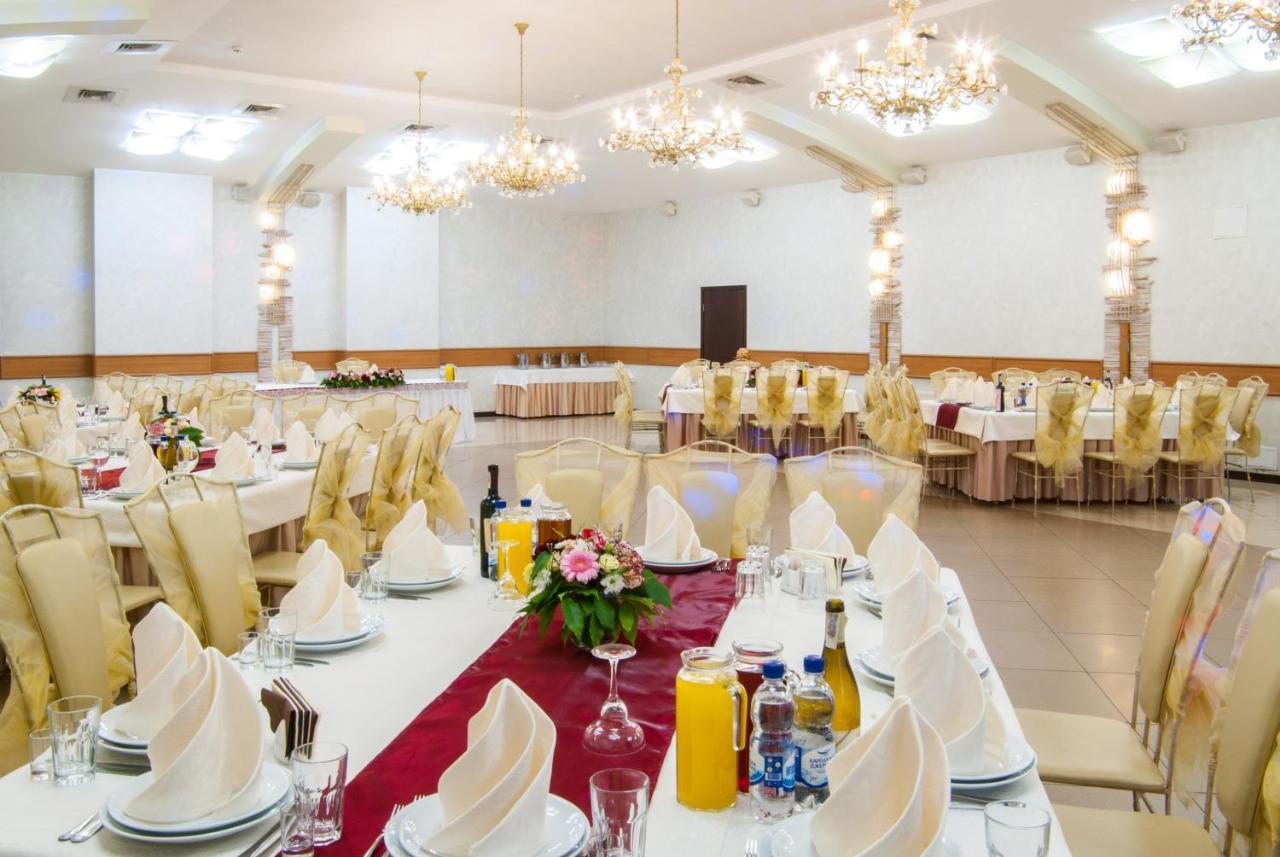 Conference Hall Irpin' Hotel Bagian luar foto