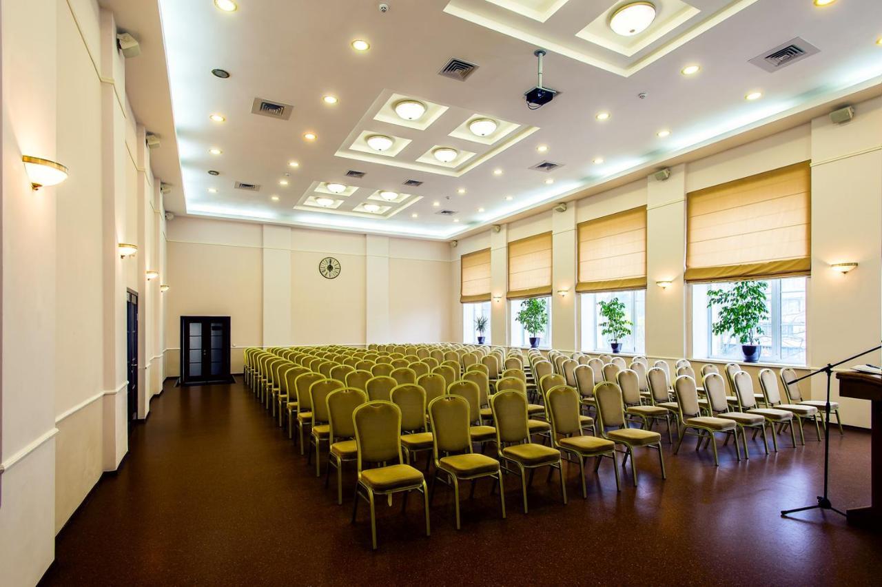 Conference Hall Irpin' Hotel Bagian luar foto